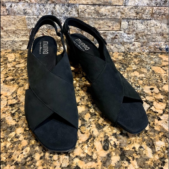Munro Laine Black Nubuck Sandal